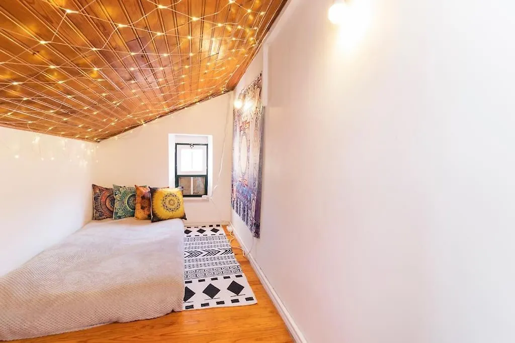 Romantic Rooftop Apart W/ River View Ac Heating Apartment Lisbon 0*,  Portugal