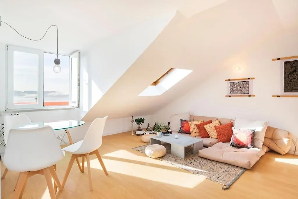 Romantic Rooftop Apart W/ River View Ac Heating Apartment Lisbon
