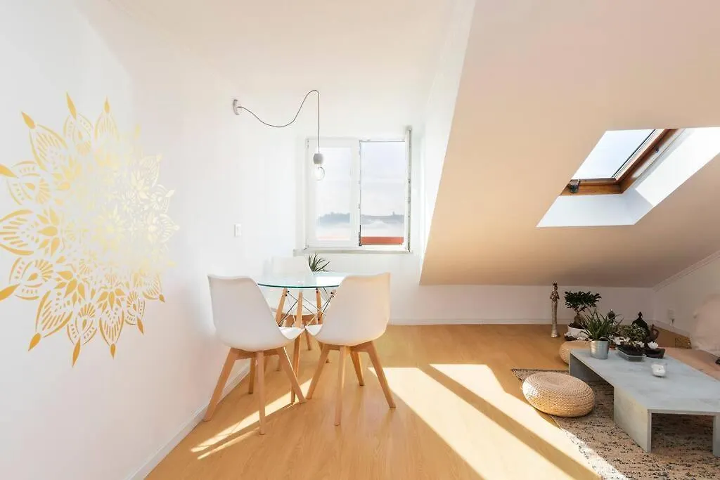 Romantic Rooftop Apart W/ River View Ac Heating Apartment Lisbon